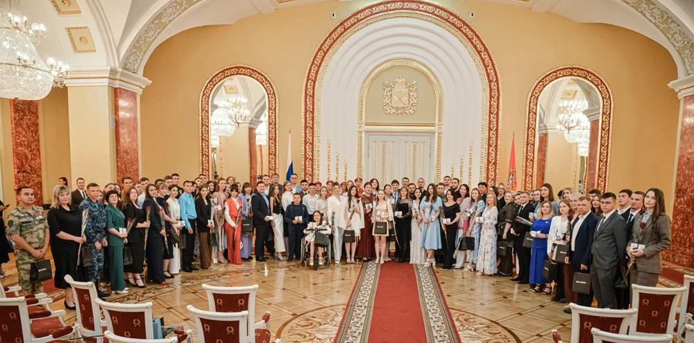11 представителей сферы культуры и искусства награждены почетным знаком «Золотая молодежь Оренбуржья»